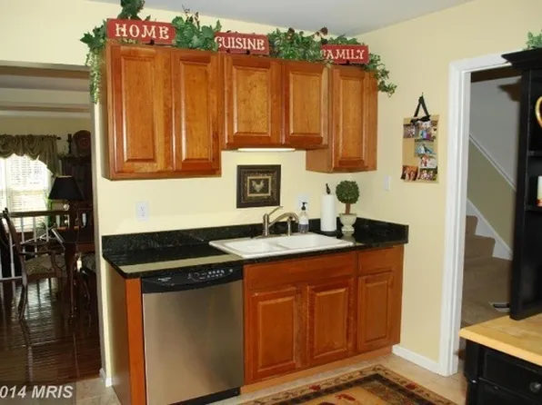 5659 Ridge View Dr, Alexandria, VA 22310