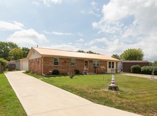 515 Middle Park Dr, Edinburgh, IN 46124