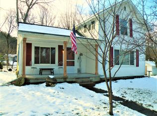 13964 Oberley Dr, Lowell, MI 49331