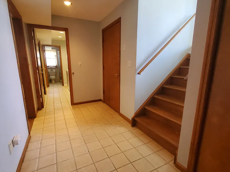 302 Westwood Rd — Photo 17