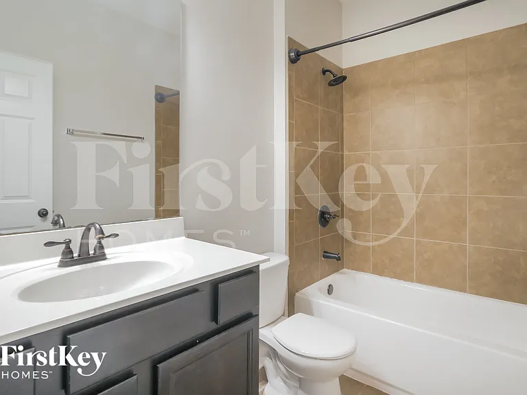 124 Riverwalk Blvd — Photo 14