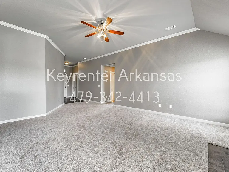 3757 Deerhurst St — Photo 17