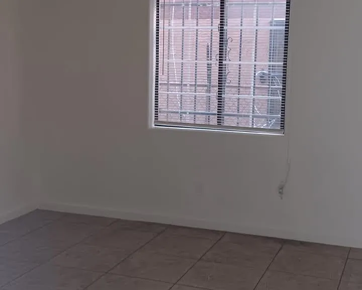 10406 Wilmington Ave — Photo 19