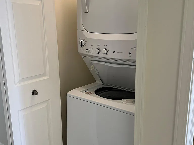 3218 Camden Dr — Photo 6