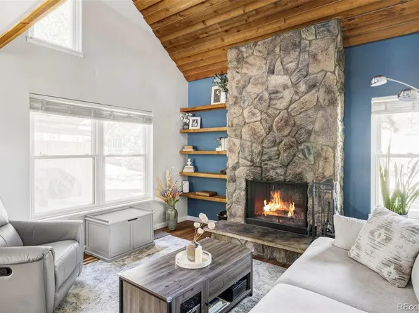 2645 S Xanadu Way #B, Aurora, CO 80014