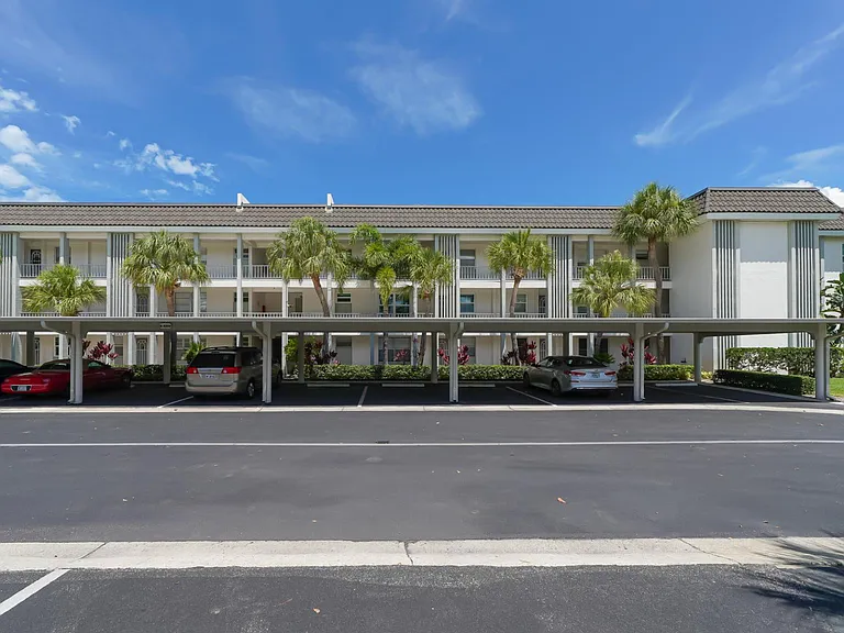4320 Falmouth Dr #105 — Photo 34