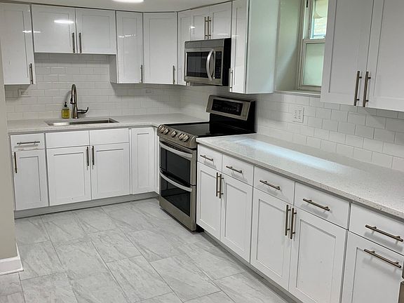 2nd image of 4815 Crain St #B