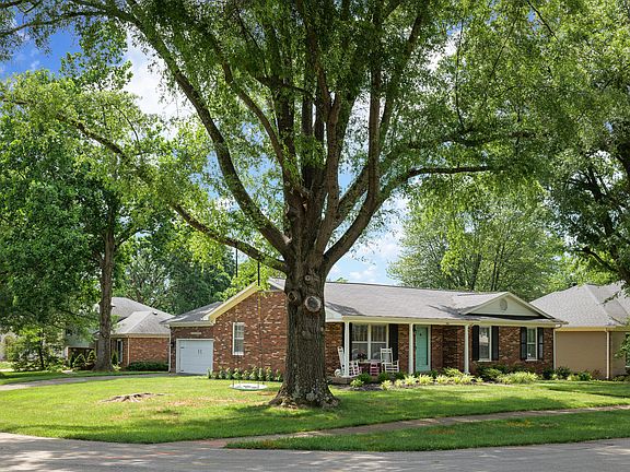 3rd image of 2904 Chimney Rock Ln