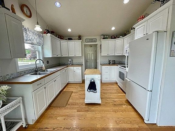 4th image of 1664 Palomino Dr
