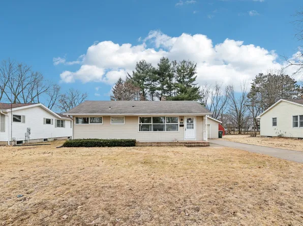 217 7th St, Prairie Du Sac, WI 53578