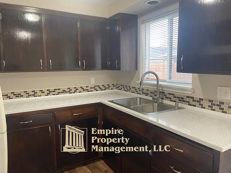 24956 Hunter Ave - 24956-CJ-LH- K16 — Photo 7