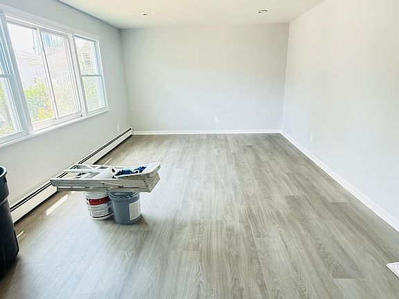 5th image of 95 Wellesley St Floor 1