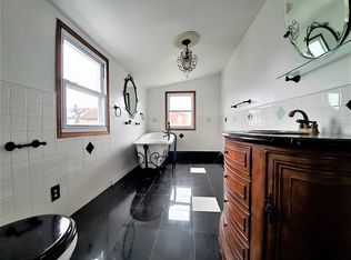 326 Beach 46 St, Far Rockaway, NY 11691