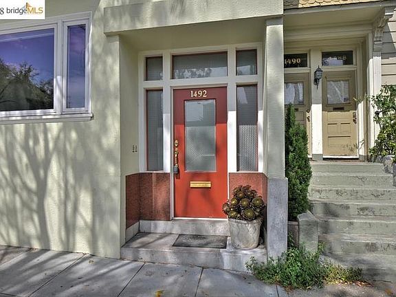 2nd image of 1492B Dolores St