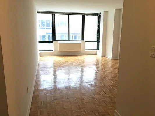 Rented by LL Real Estate Services | media 13