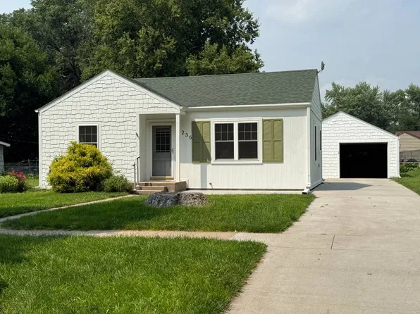 236 O St, Loup City, NE 68853