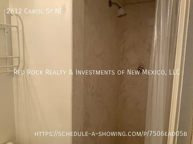 2612 Carol St NE — Photo 17