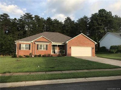 152 Silver Birch Ln, Mount Holly, NC, 28120