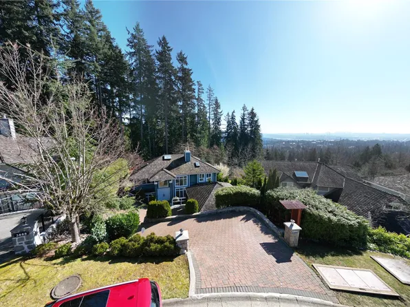 3866 Michener Way, North Vancouver, BC V7K 3C7