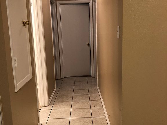 5th image of 3402 Creek Grove Dr