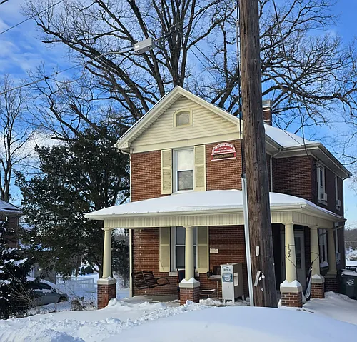 102 S Elm St Photo 1