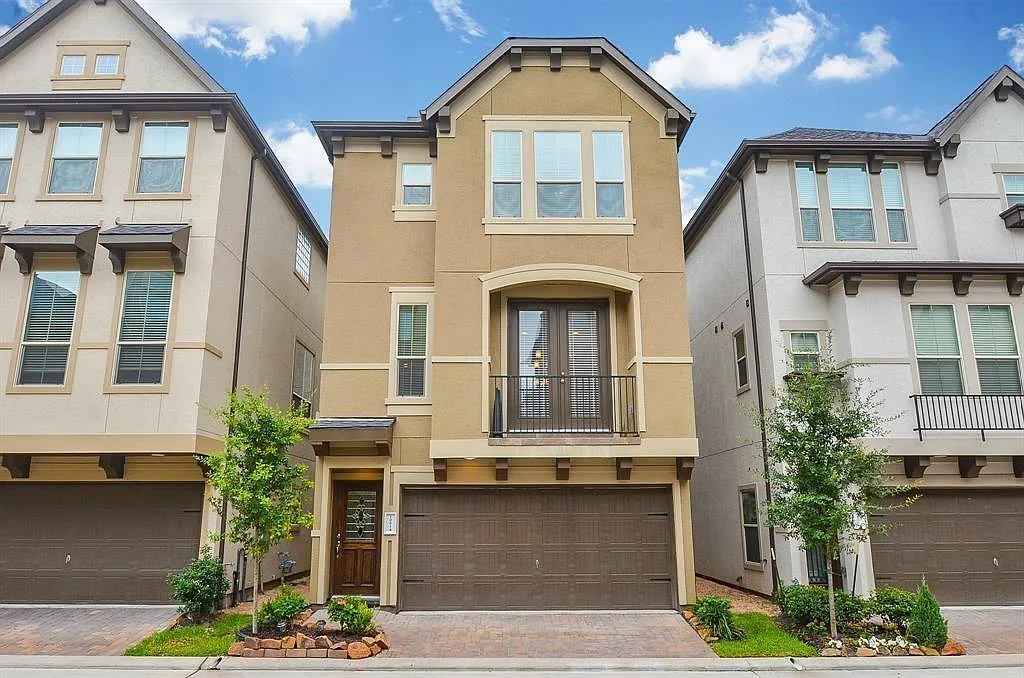 Building Photo - 10014 Spring Shadows Park Cir