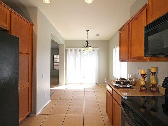 4th image of 8431 W Lewis Ave