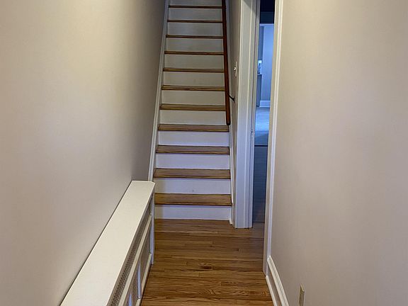 2nd image of 409 N Lincoln St #1