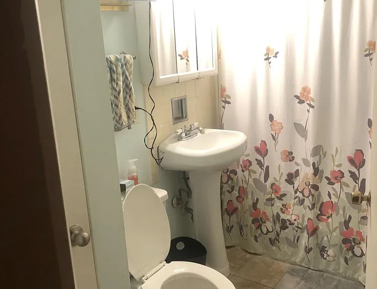 437 W Saint James Pl #3 — Photo 7