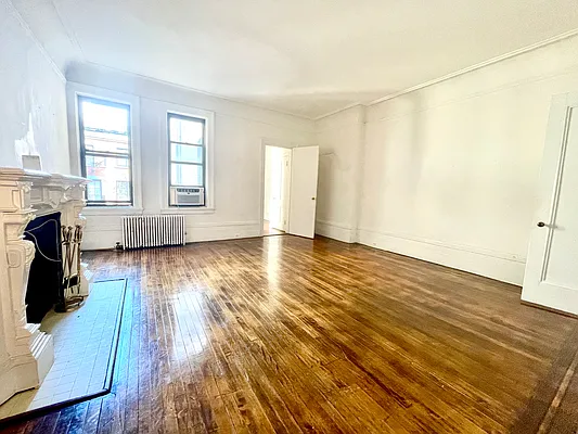 Rented by Addison Property Group | media 15