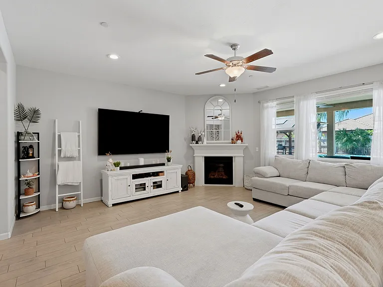 2280 Chianti Way — Photo 9