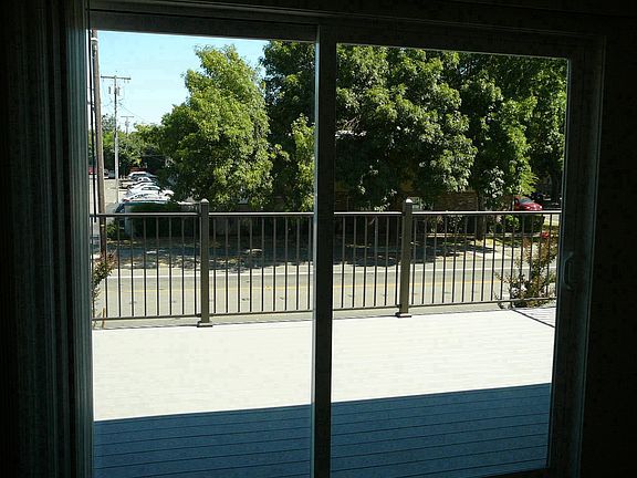 Large upstairs Deck