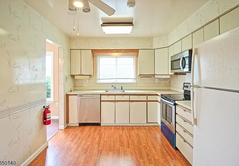 2A Bristol Ct — Photo 8