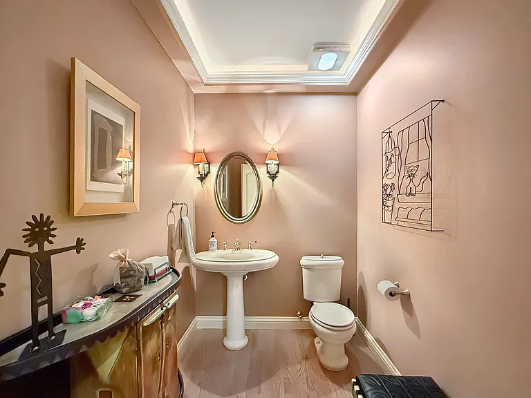 1526 Hillview Dr — Photo 13