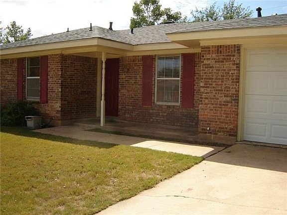 3rd image of 2701 Susan St