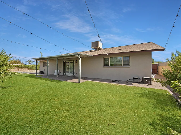 1110 E Redfield Rd — Photo 19