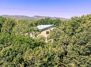 5 Rutledge Rd, Cedar Crest, NM 87008