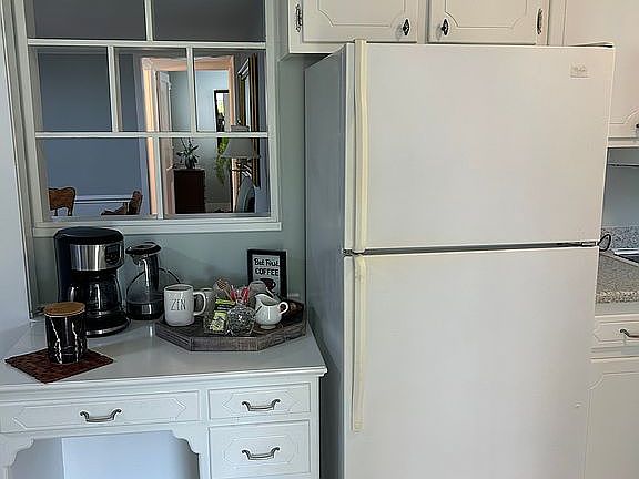 Coffee nook/ new paint/LVP