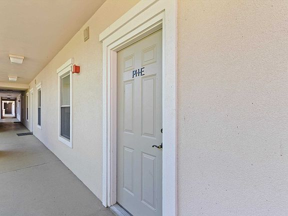 3rd image of 12100 Two Rivers Dr #Penthouse E