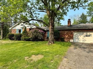 10758 Henning Dr, Chardon, OH 44024