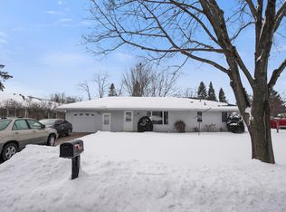 8916 Grospoint Ave S, Cottage Grove, MN 55016