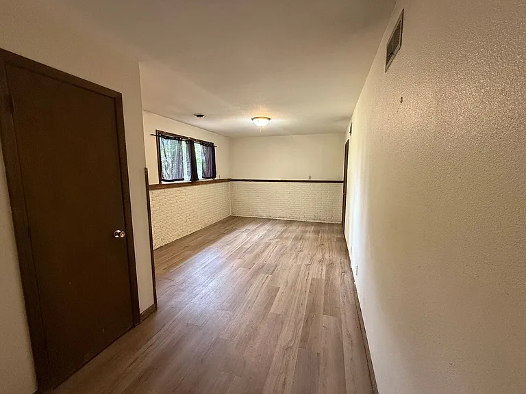 3411-3427 Elm Dr — Photo 9
