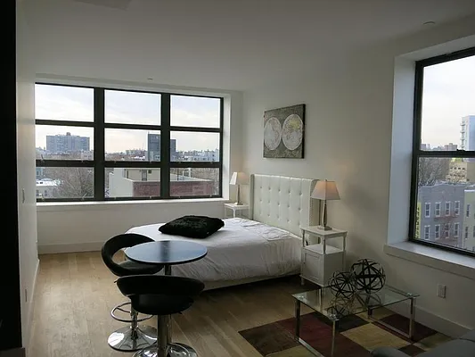 Rented by Loom Group | media 10