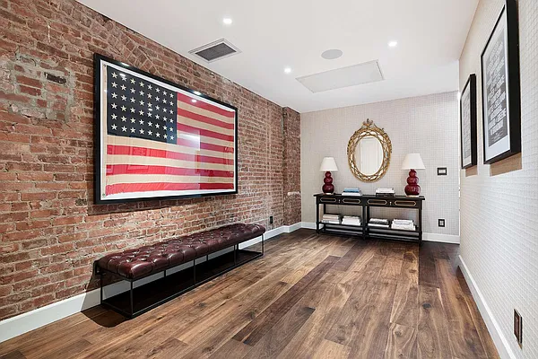 Sold by Compass | media 26