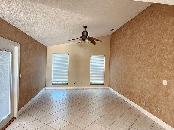 4th image of 2153 Royal Poinciana Blvd