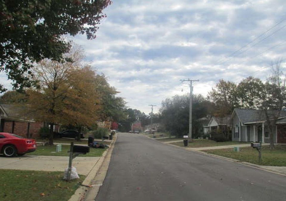 2nd image of 331 Audubon Cir