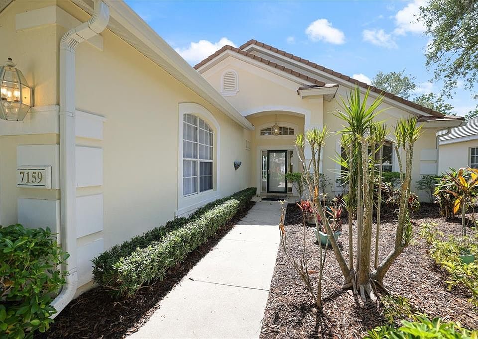 1st image of 7159 Victoria Cir