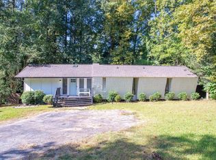 111 Oakdale Dr, Greenwood, SC 29649