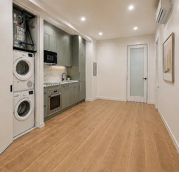 27-16 Newtown Ave #1R — Photo 1