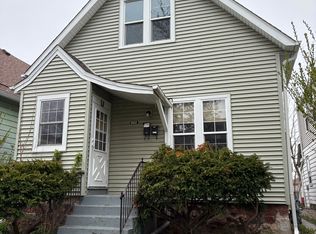 902 Monroe Ave, South Milwaukee, WI 53172